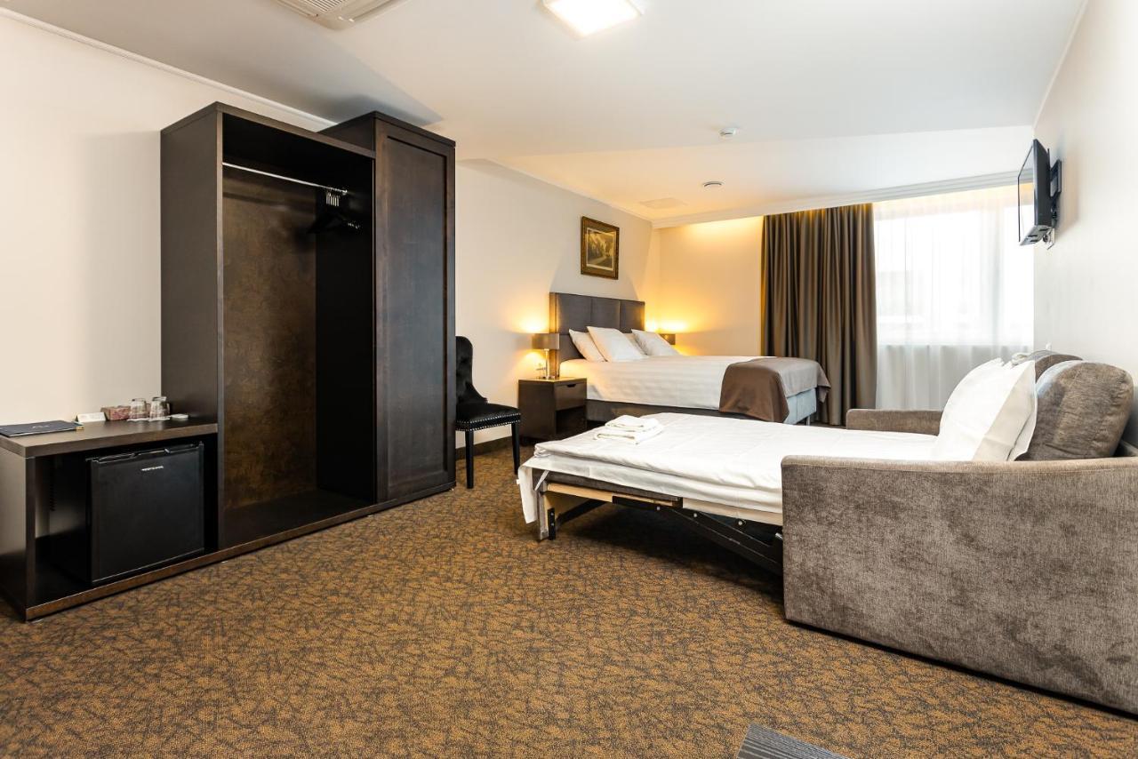 Adoryal Hotell Таллин Экстерьер фото