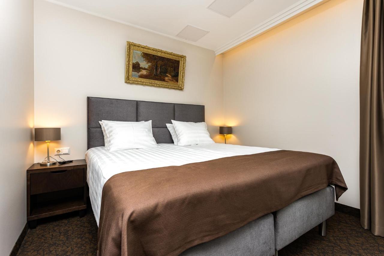 Adoryal Hotell Таллин Экстерьер фото