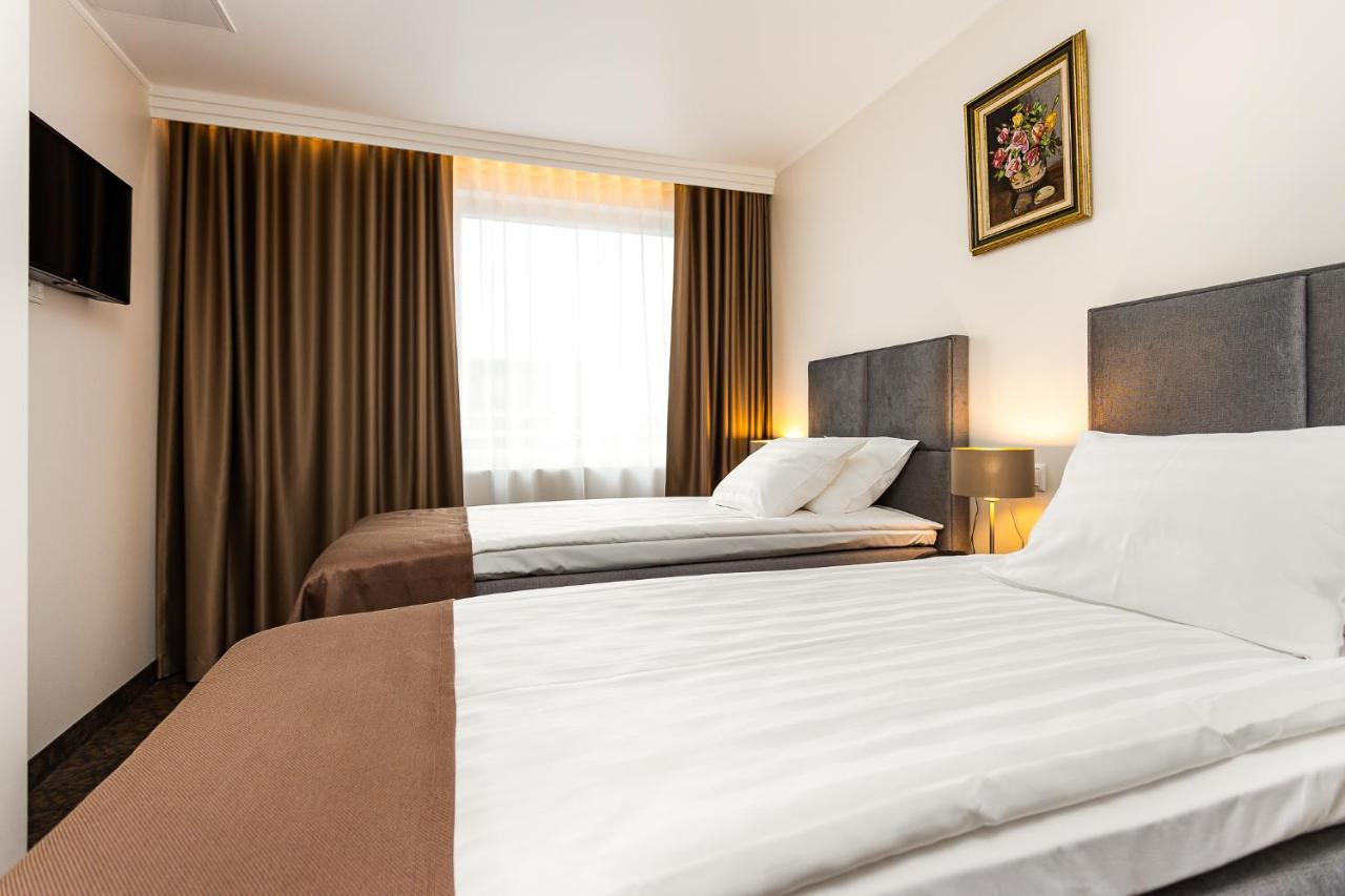 Adoryal Hotell Таллин Экстерьер фото